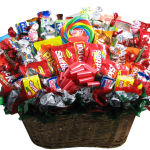 08redbasketbouquet